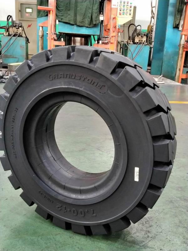 FORKLIFT PNEUMATIC TIRE 6.50-10